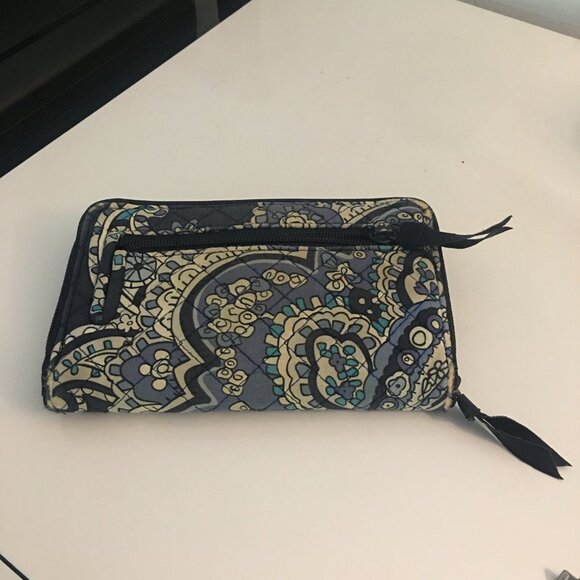 VERA BRADLEY Dark Light Blue Beige Paisley Turn Lock Zippered Clutch Wallet - Picture 4 of 9